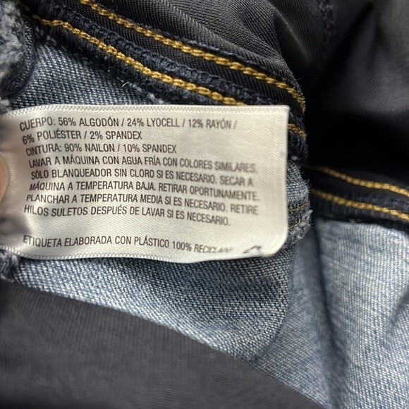 Isabel maternity High Rise Over Belly Cropped Distressed Straight Jeans Size 6 - Picture 13 of 14